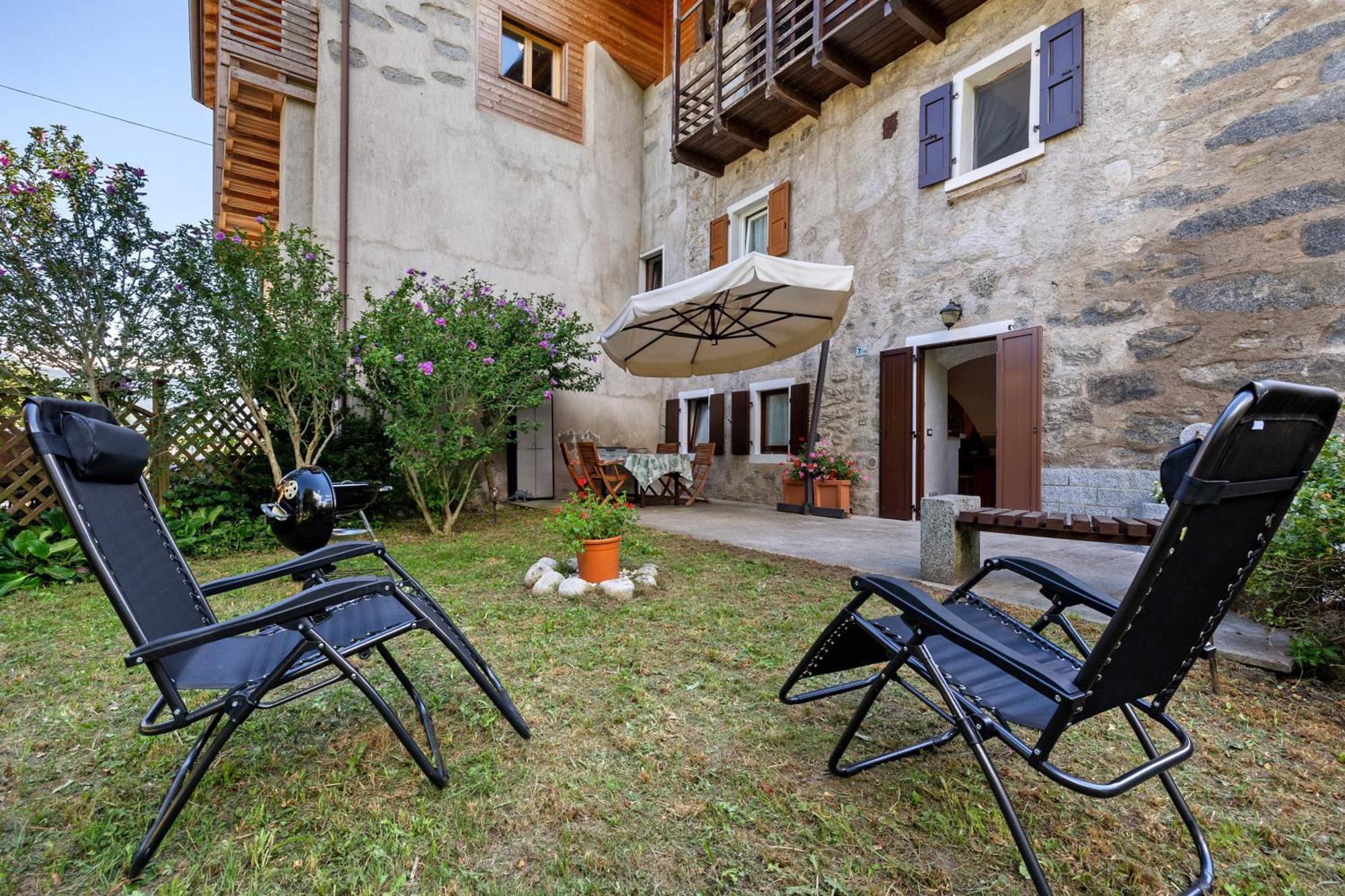 Villa Antico Casolare Di Alice Cares Exterior foto